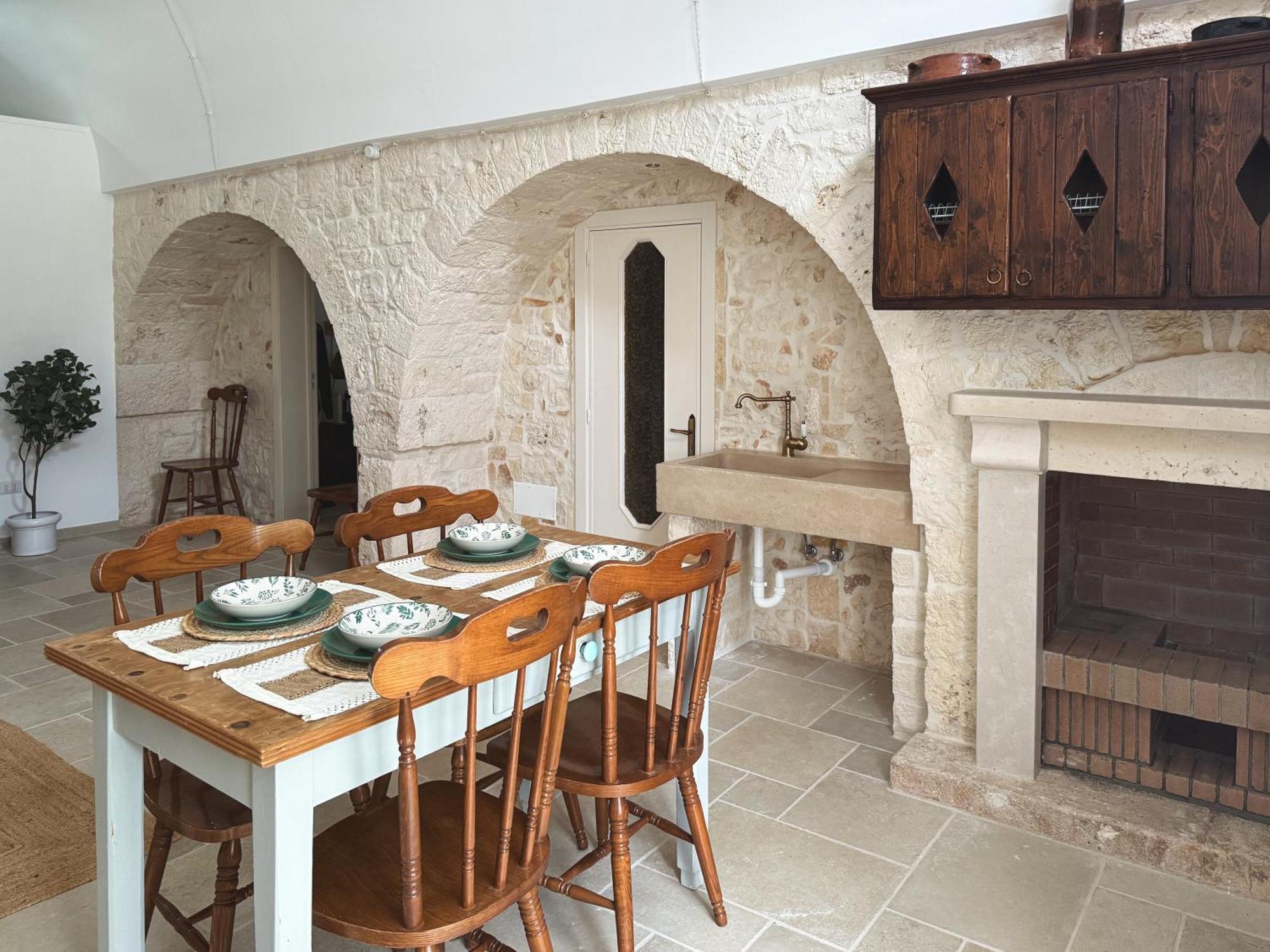 Trullo Pinto Apartment Locorotondo Exterior photo