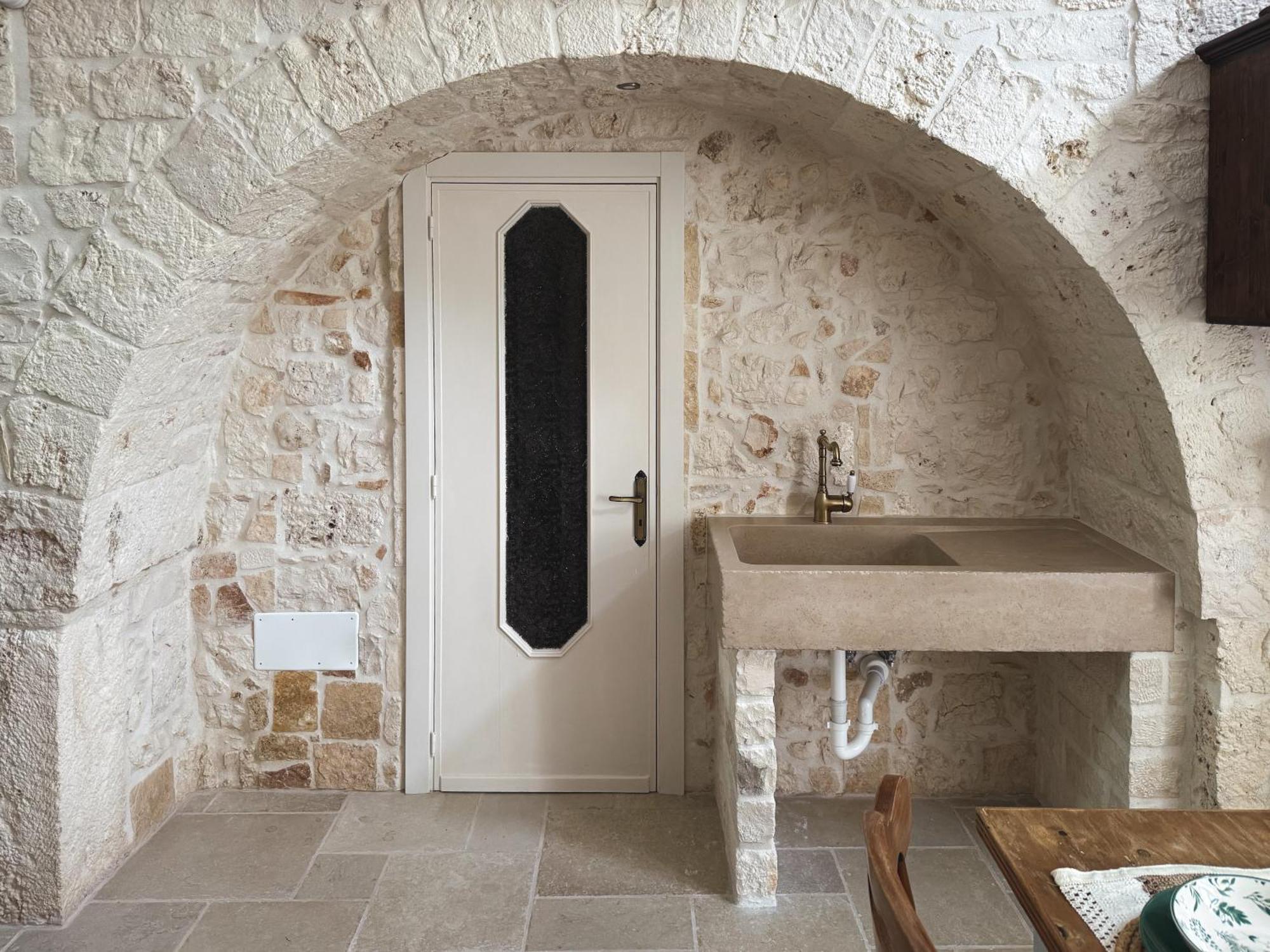 Trullo Pinto Apartment Locorotondo Exterior photo